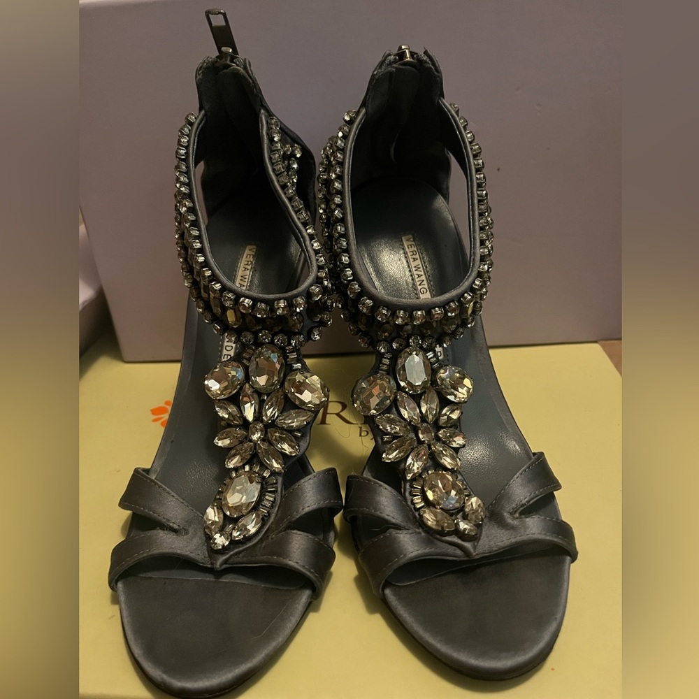 Vera Wang Lavender Label Size 6 Haylee Satin Heels